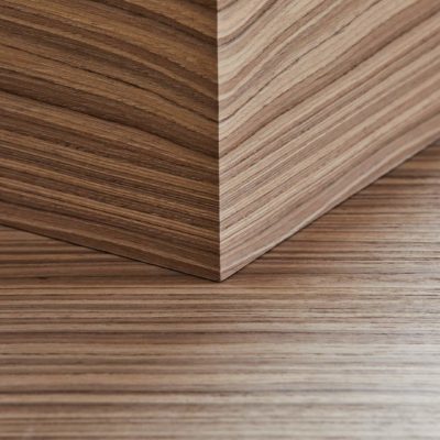 Treefrog Veneer 60420 American Wavy Walnut - closeup